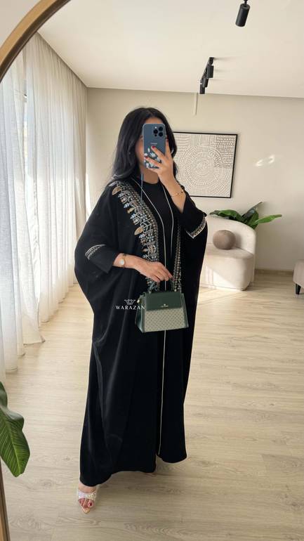 عباية عملية للعيد بشت بتطريز كمبيوتر ملون