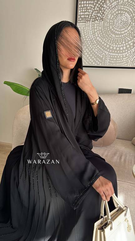 عباية سوداء راقية وعملية 