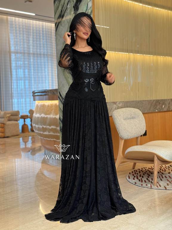 فساتين سهرة ملكي دانتيل وترتر فخم 
