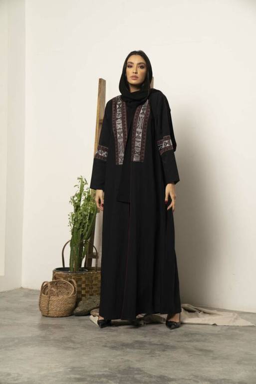 عباية نص بشت كريب بحريني مع طرحه سوداء