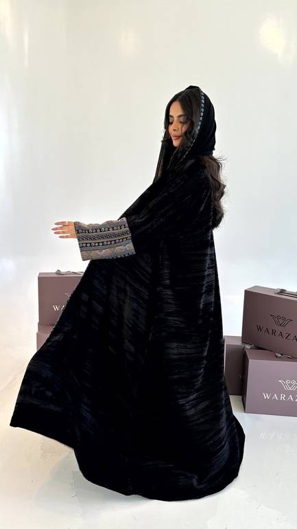 عباية مخمل شتوية