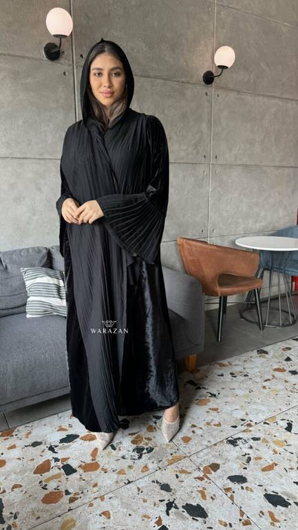 عباية شتوية مخمل مع تدخيلة كسرات ناعمة