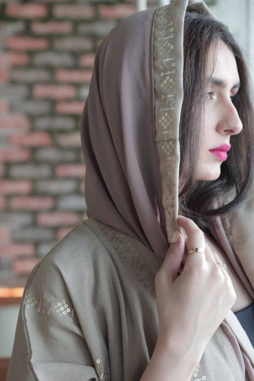 عباية بتطريز ترتر جميل