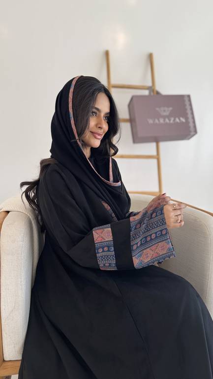 عباية شمواه بأكمام كشميري بألوان متعددة