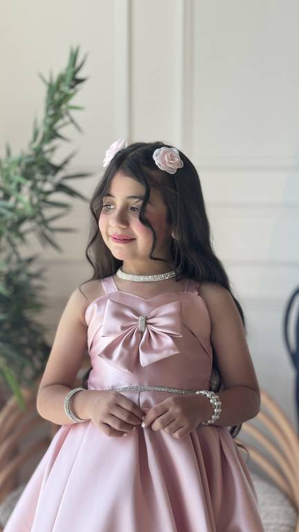 فستان انيق بقصة جميله
