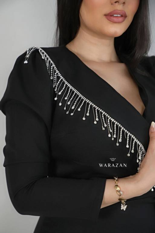 فستان سهرة ناعم بأكمام طويلة شك