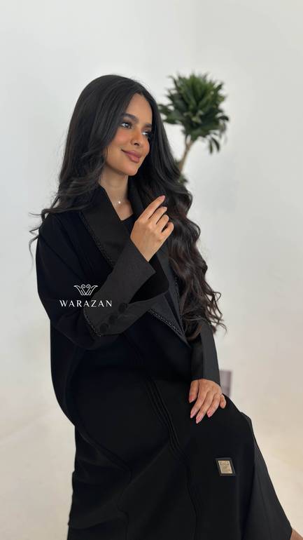 عباية انيقة بتصميم عصري