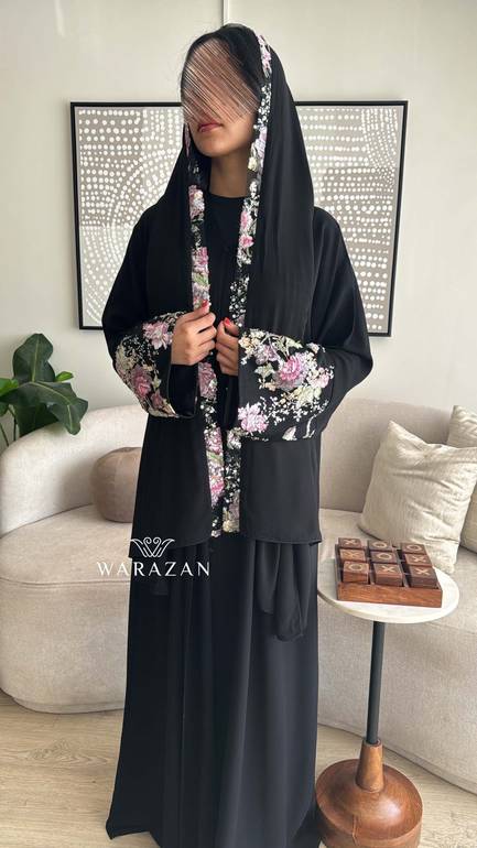 عباية بتطريز يدوي مشجر بلونين 