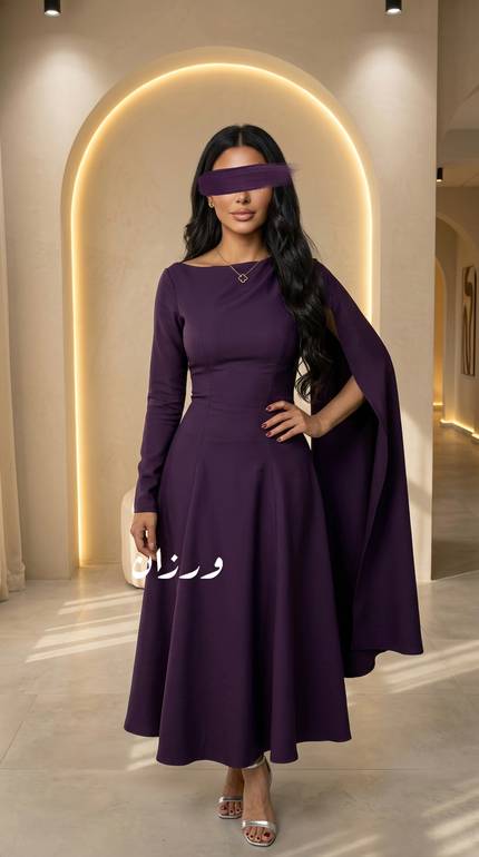 فستان سهرة ناعم  بكيب انسيابي يغطي الأكتاف