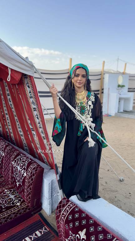 جلابية ملكية بتدخيلة ورد 