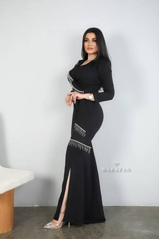 فستان سهرة ناعم بأكمام طويلة شك