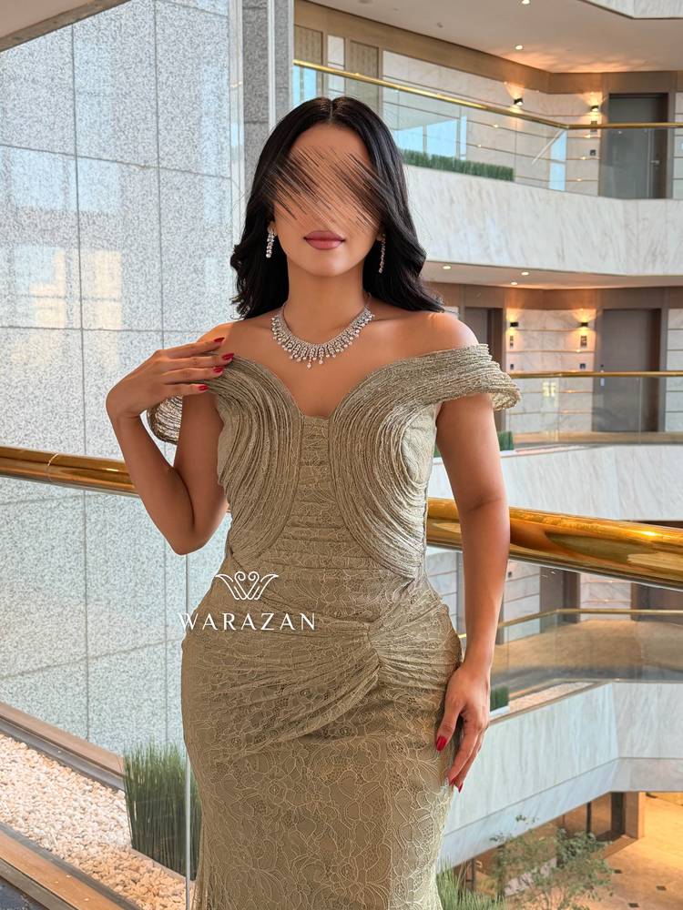  فستان سهر دانتيل بقصة صدر انيقة