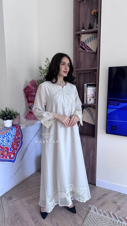 جلابيه انيقه بتطريز ورد