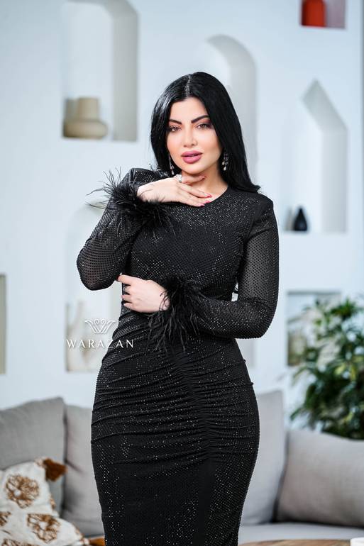 فستان سهرة للعيد ماسك بأكمام ريش