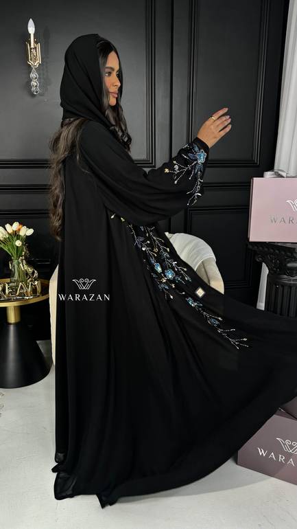 عباية راقية بتطريز يدوي 