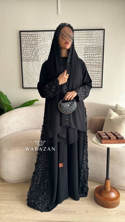 عباية مميزة وفخمة للمناسبات والطلعات اليومية