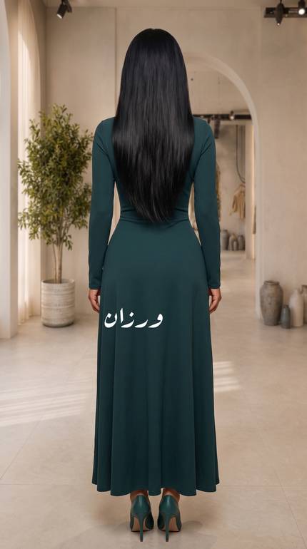 فستان ناعم بتصميم انسيابي أنيق