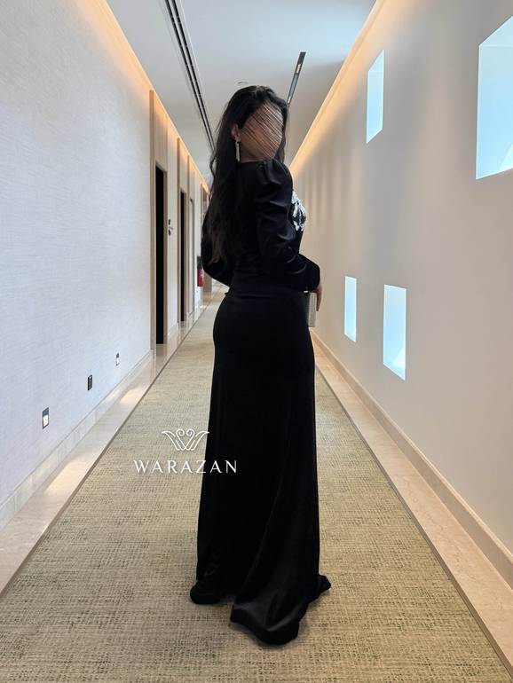 فستان سهره مخمل باكمام طويلة 