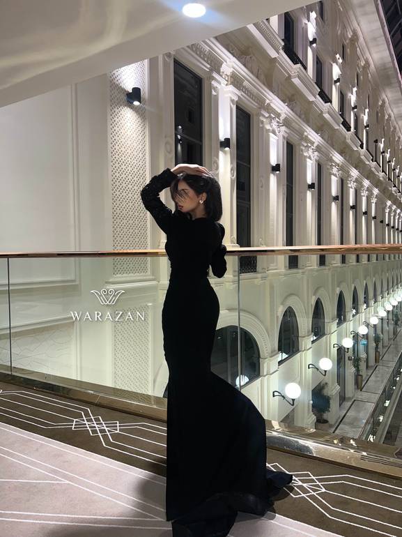 فستان سهرة طويل أسود ماسك بتطريز 