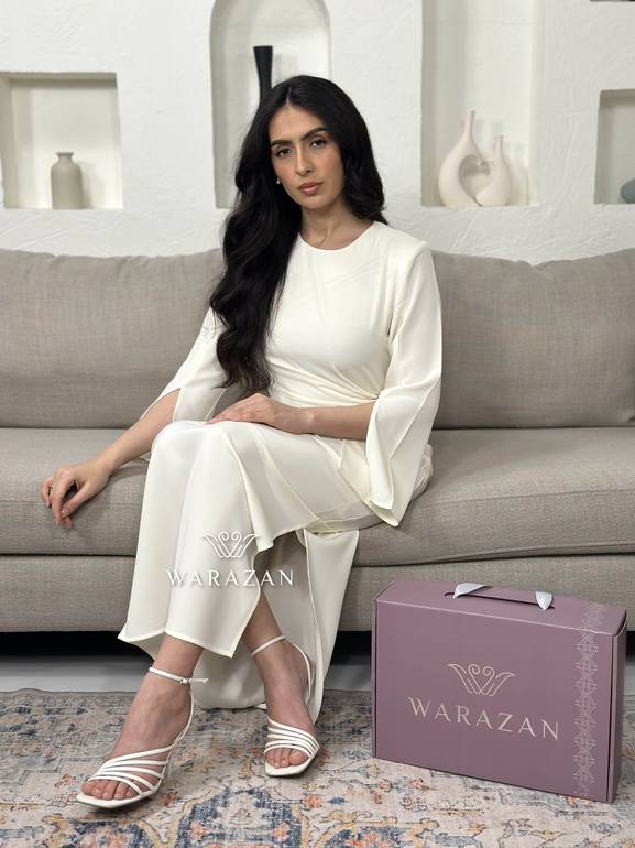 فستان سهرة ناعم بمسكه من الخصر