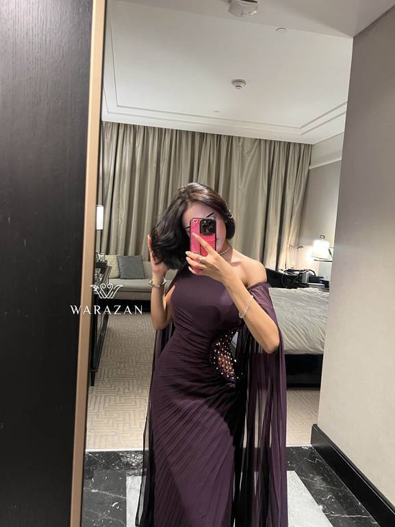 فستان سهرة ناعم وطويل