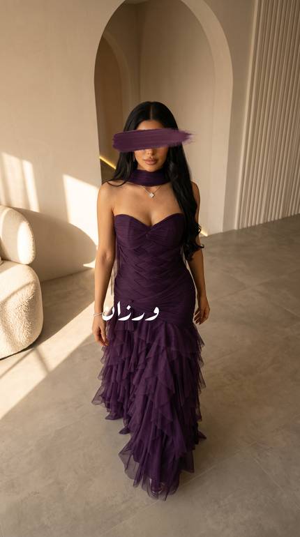 فستان سهرة بنفسجي داكن بتل انيق