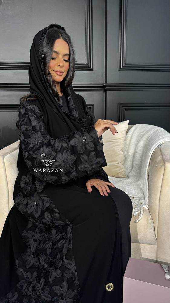 عباية انيقة بتدخيلة ورود 