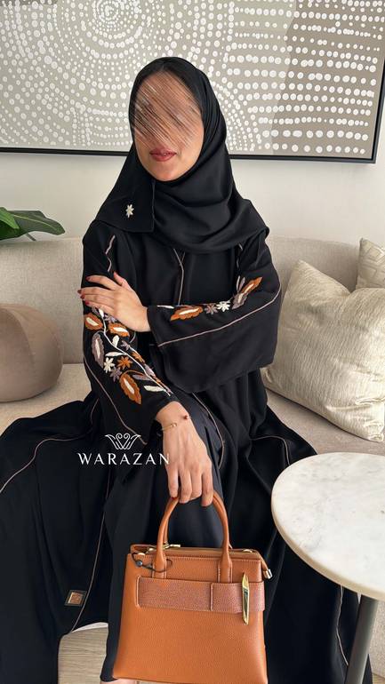 عباية لايام العيد بتطريز يدوي 