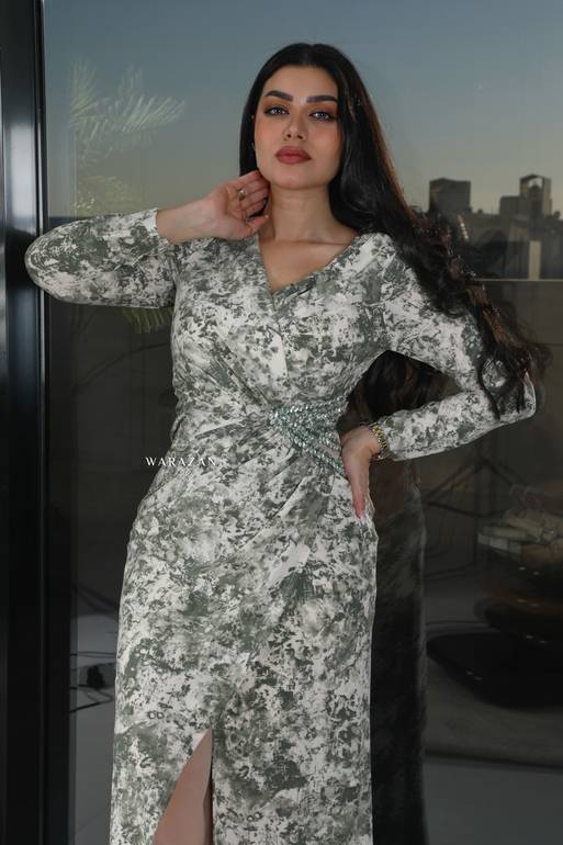 فستان ماسك من الخصر 