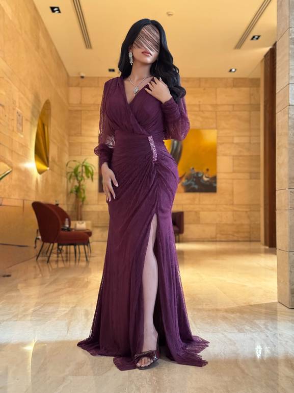 فستان سهرة انيق بكرستال من الخصر