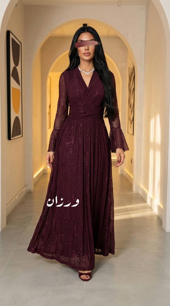 فستان سهرة بلمعة و بقصة من الخصر