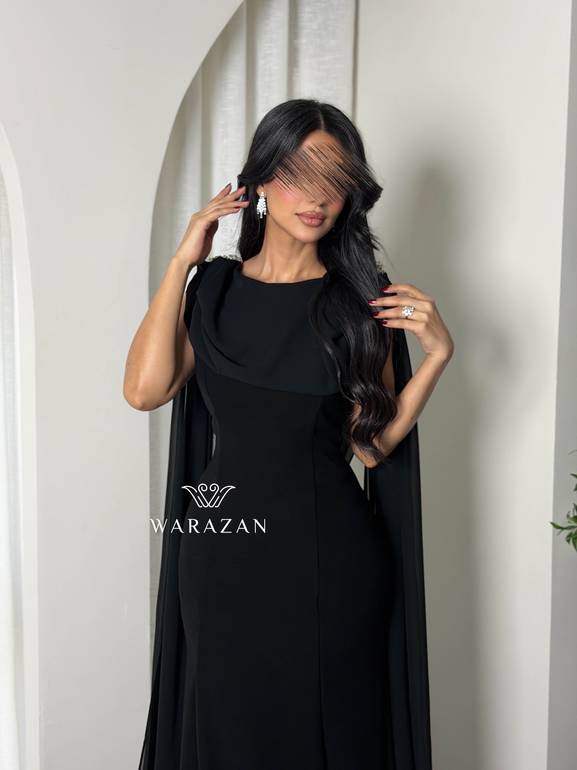 فستان سهرة أسود ملكي بكاب انسيابي فاخر