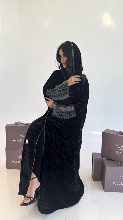  عباية مخمل شتوية
