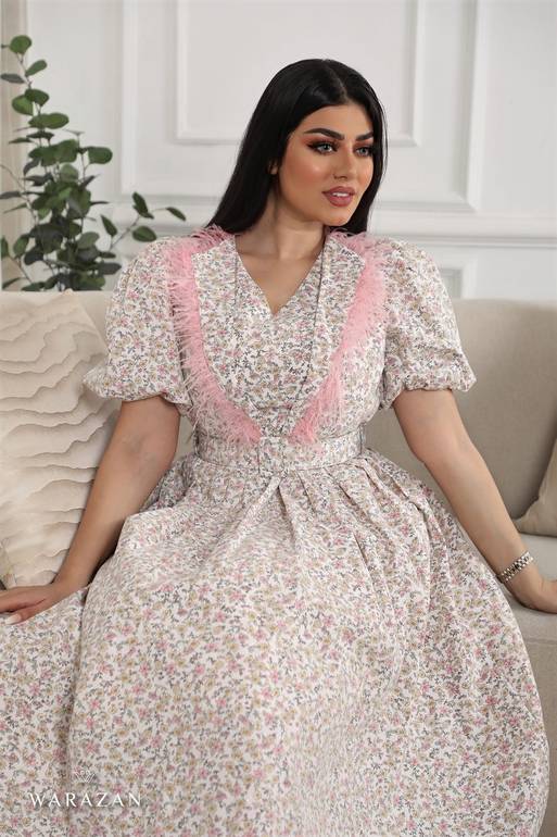 فستان ميد بريش من الصدر