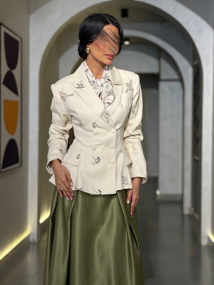 طقم انيق بستايل رسميي 