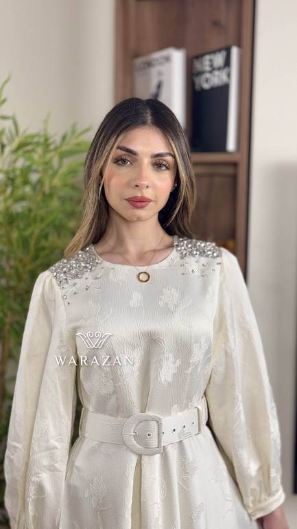 فستان بكرستال من الكتف 
