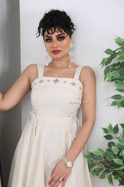 فستان ناعم بكرستال من الصدر
