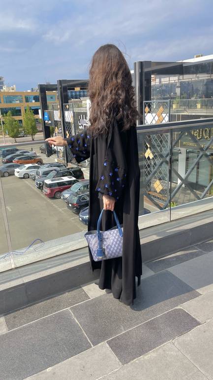 عباية كلوش تطريز من الكم