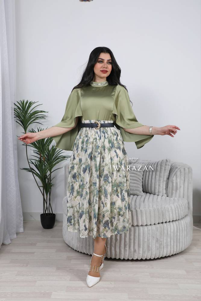 طقم العيد مع بلوزة ستان و حزام راقي