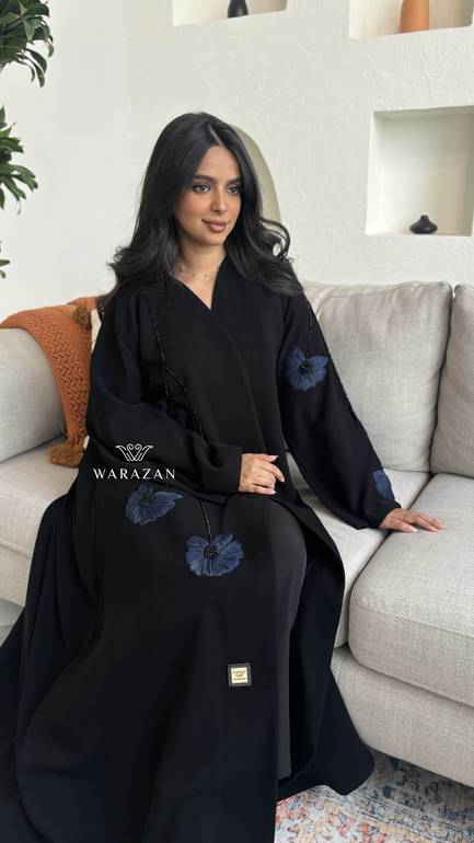 عباية بستايل تطريز ورد 
