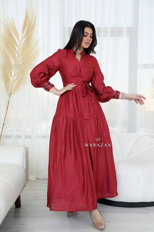 فستان ساتر أنيق بتطريز