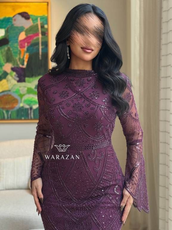 فساتين سهرة بتصميم ماسك أنيق للمناسبات