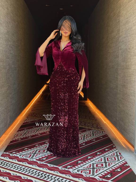 فستان سهرة مخمل بتدخيلة ترتر 