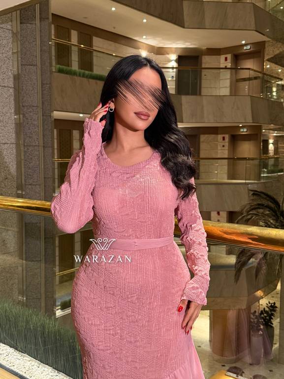 فستان ماسك استرتش بتفاصيل مميزة