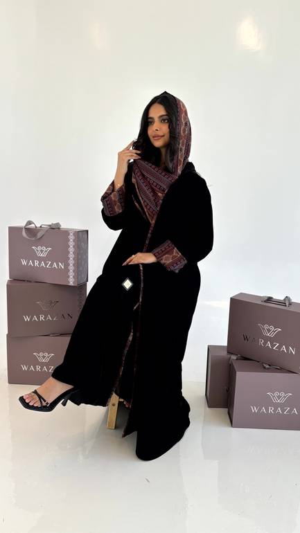 عباية مخمل واكمام كشميري
