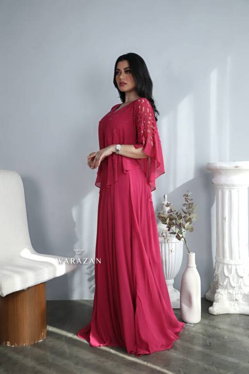فستان سهرة ناعم بتطريز