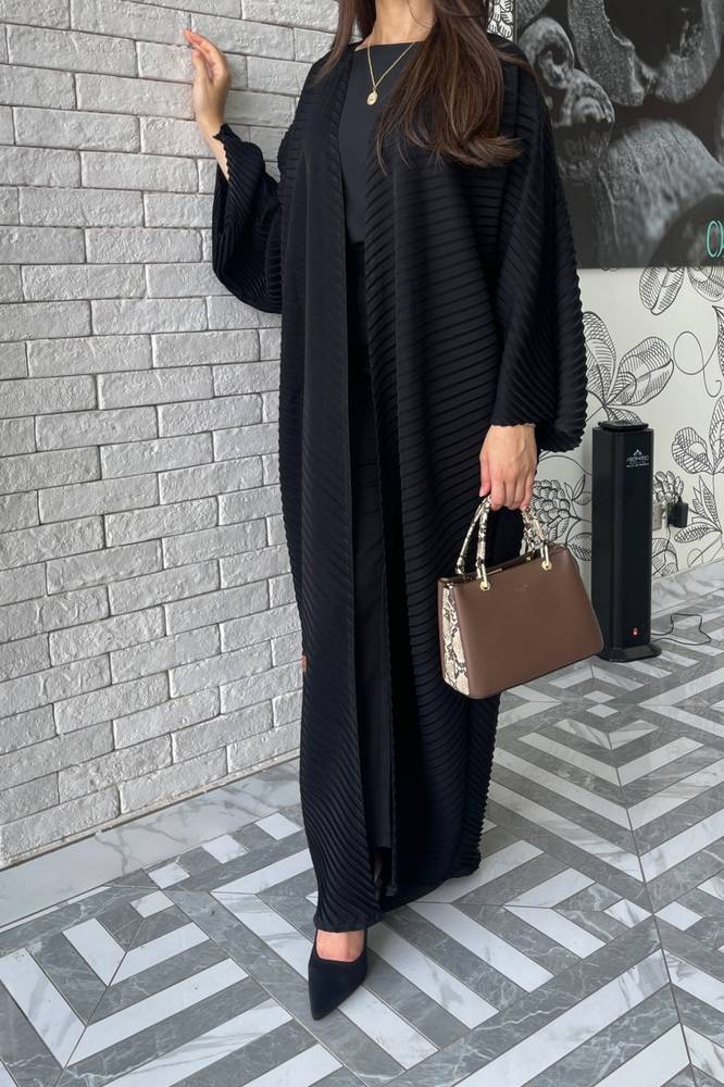 عباية أنيقة بكسرات