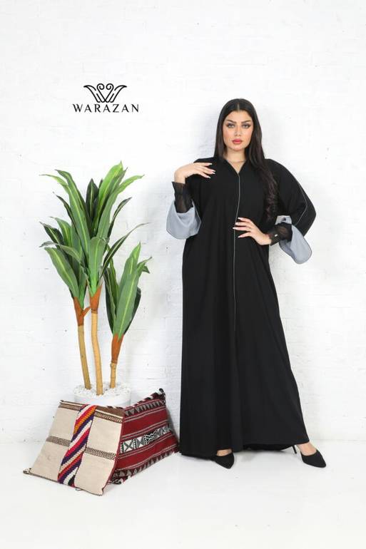 عباية كريب انيقة مع طرحة