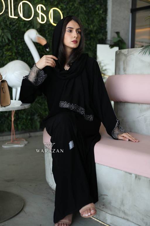 عباية رسمية بأكمام تل