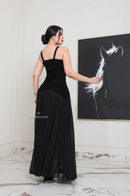 فستان بيليسيه أسود بتطريز أنيق 